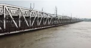 दिल्ली में यमुना नदी का जलस्तर कम होकर पहुंचा 206.47 मीटर, खतरे का निशान अभी भी ऊपर